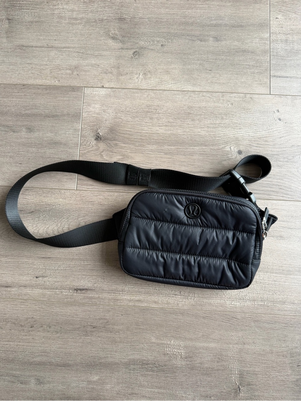 Lululemon Everywhere Belt Bag Large 2L
Wunder Puff - black